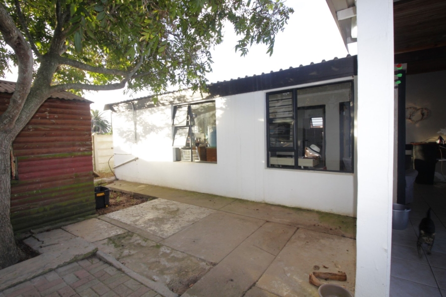 2 Bedroom Property for Sale in Paradise Beach Eastern Cape